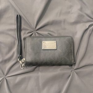 Michael kors wristlet